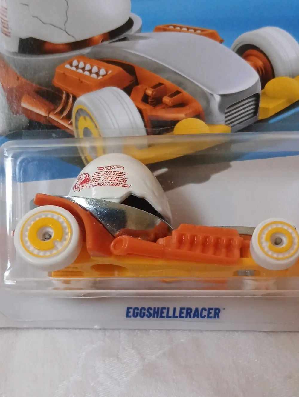 Mattel Hot Wheels Eggshelleracer NWT